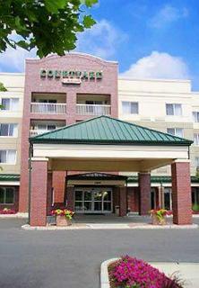 Hotel Courtyard Woodbridge 3*