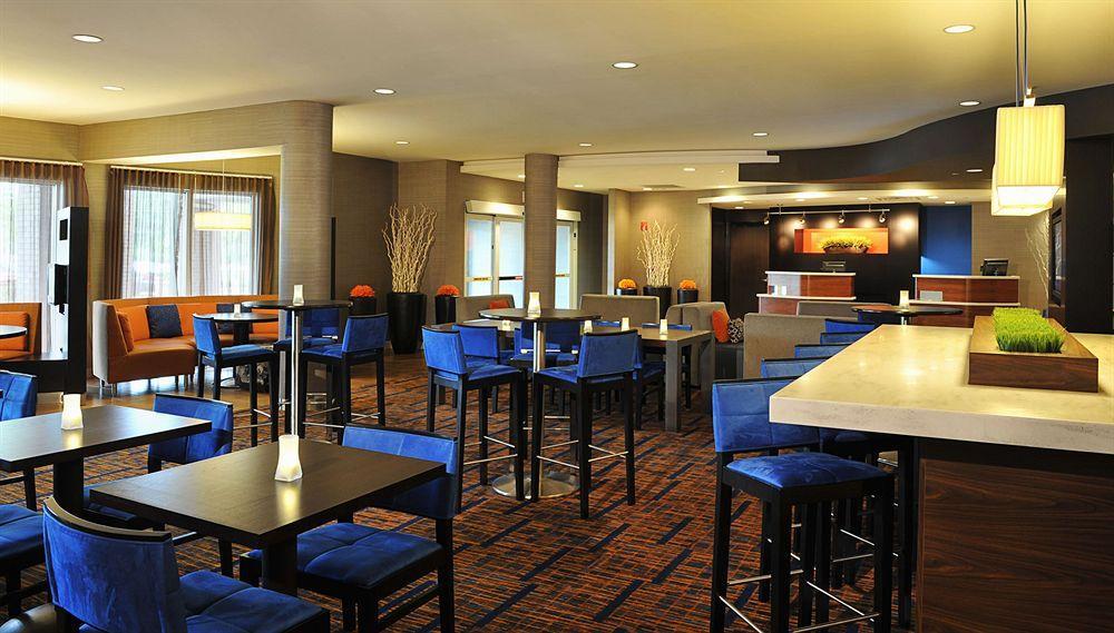 Hotel Courtyard Woodbridge Edison