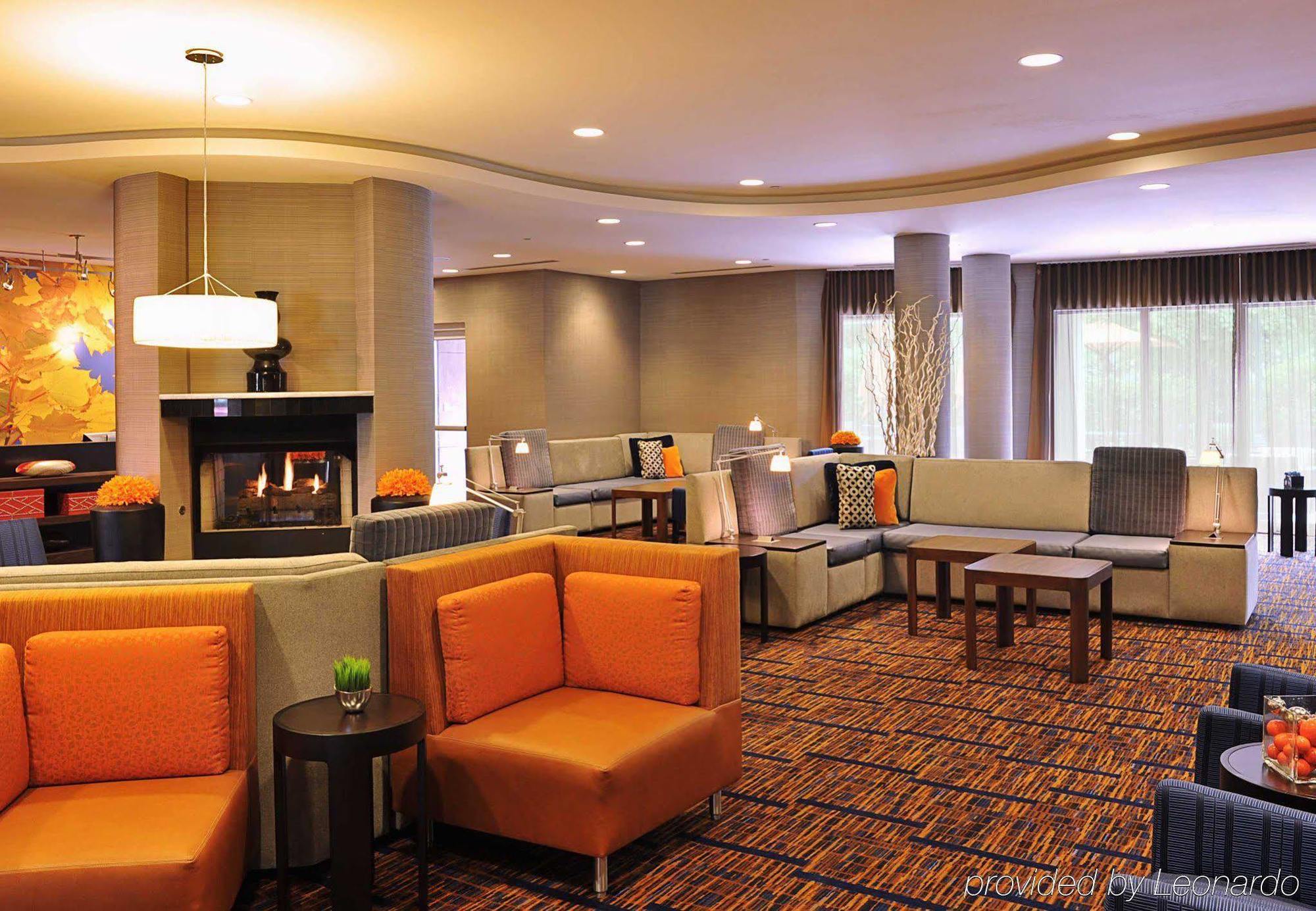 Courtyard Woodbridge 3* Edison
