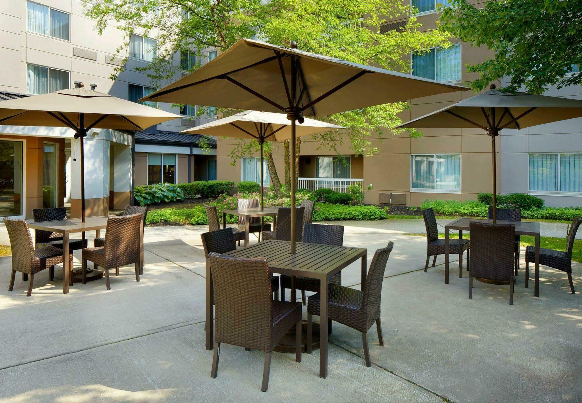 Courtyard Woodbridge Hotel Edison